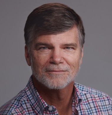 Headshot of Leonard Lynskey, Expert EOS® Implementer™, sharing their experience working with Alignment Worx